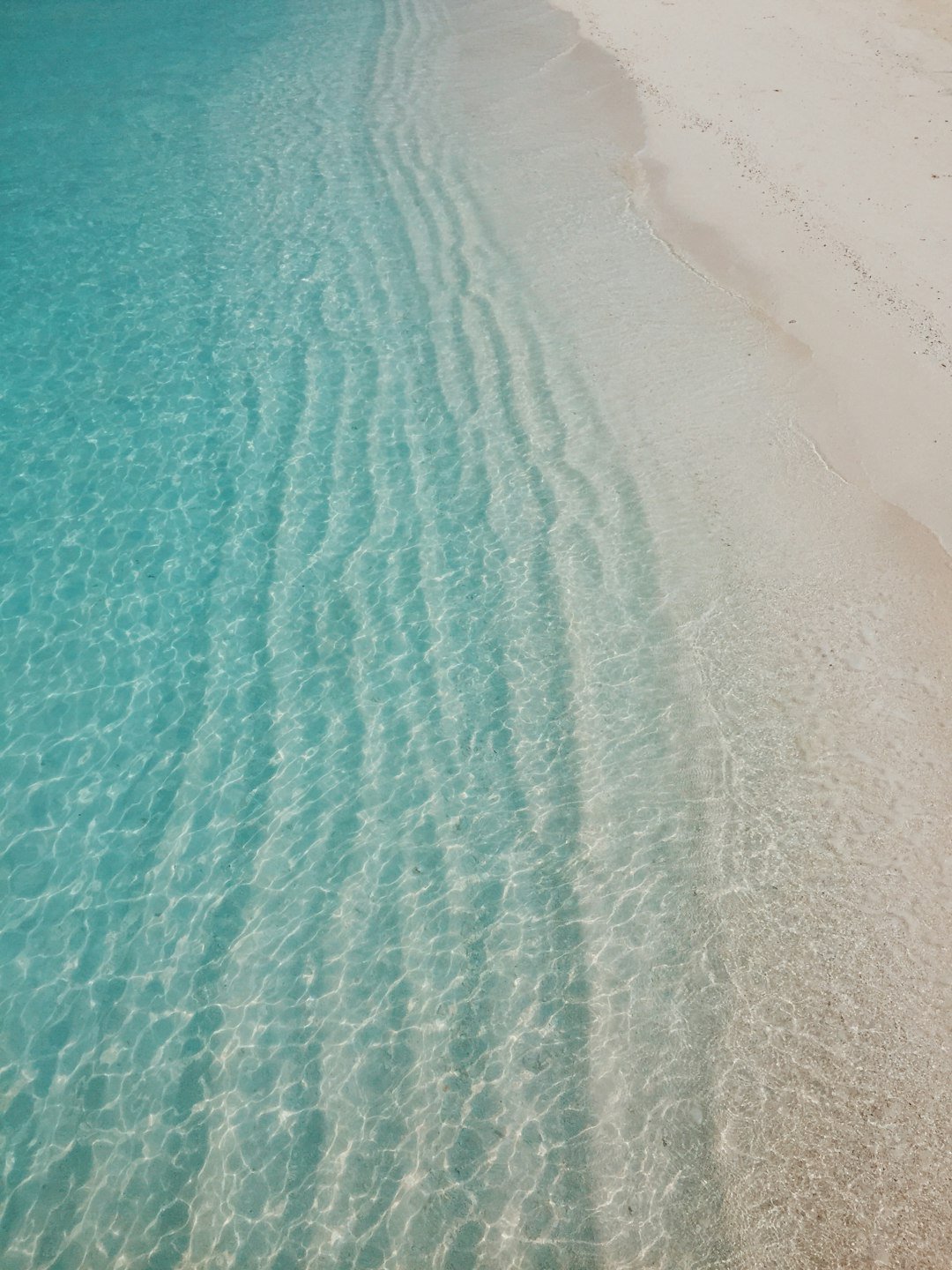 beach meets see